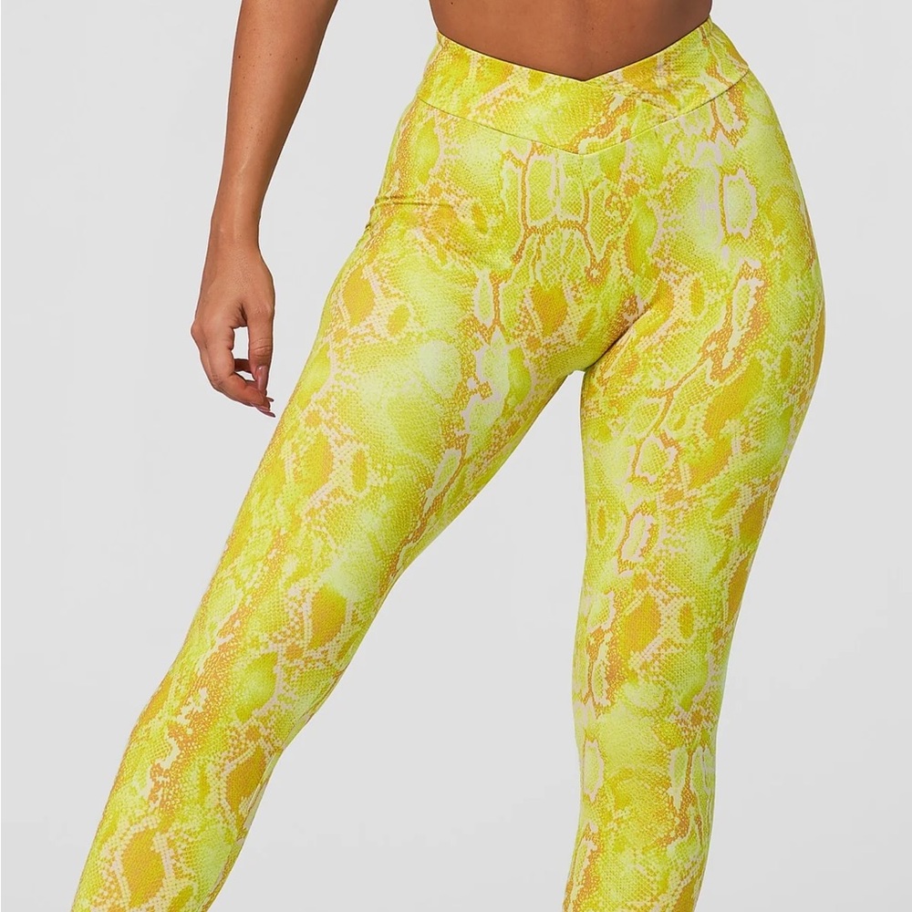 Yellow Snake Print Lici Fit Leggings